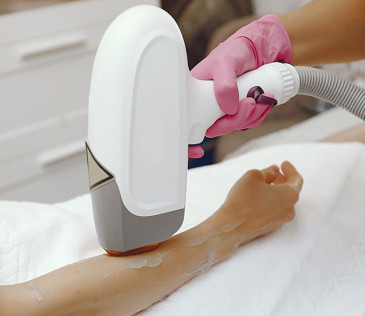 Dr Mehdi Lahbabi - Épilation laser